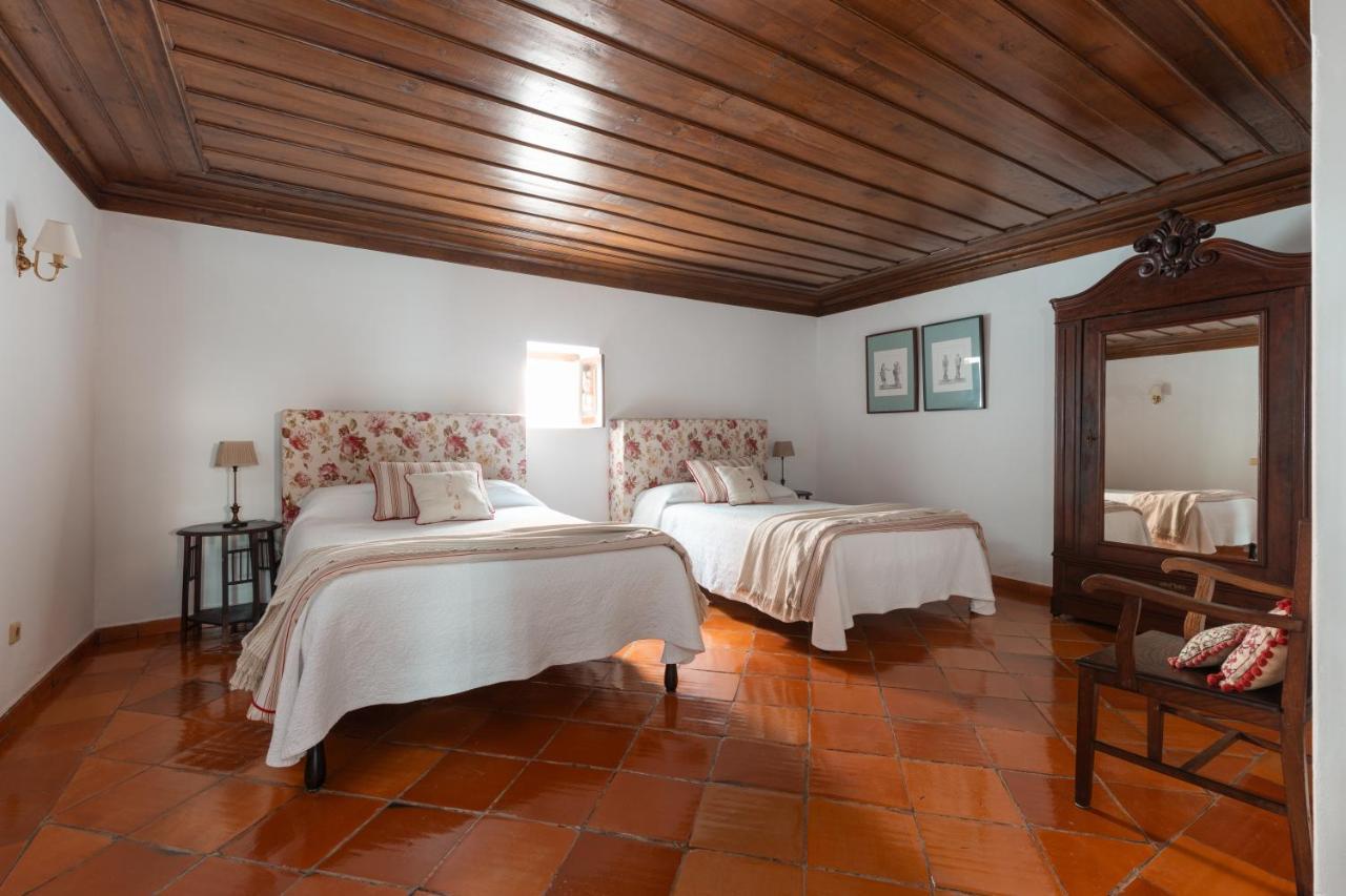 Gasthaus Casa Da Avo Genoveva Tomar Exterior foto